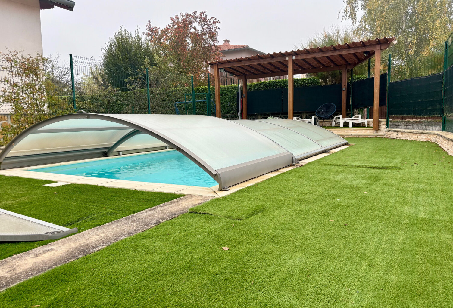 ÉVEUX MAISON 81 M2 AVEC PISCINE PROCHE GARE SOUS-SOL COMPLET — photo 1