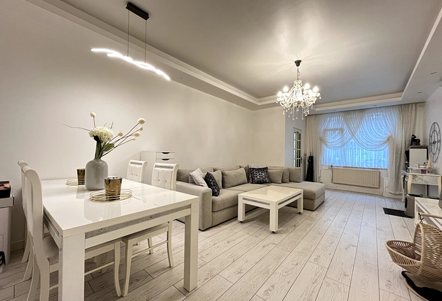 MAISON 4 CHAMBRES - 107 m2 - PROCHE TRAM ET METRO — photo 1
