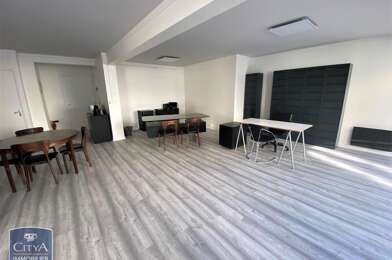 Commerce  989 €
