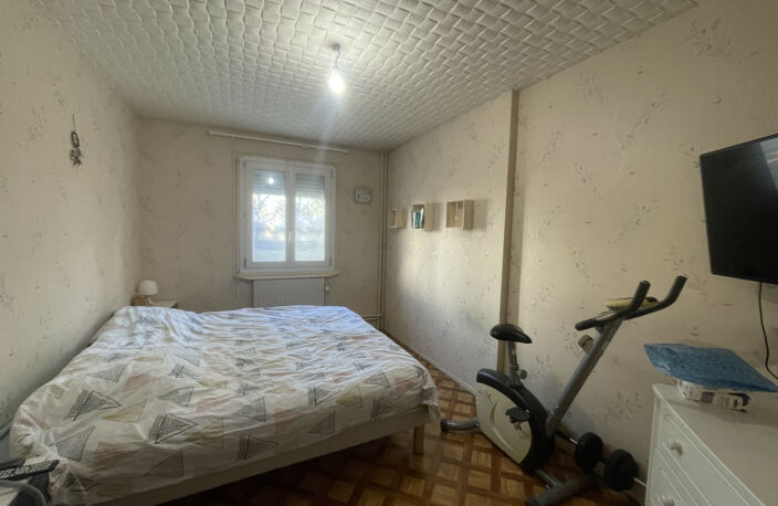 APPARTEMENT  DE TYPE F3  67M2 PROCHE HOPITAL DE SENS — photo 4