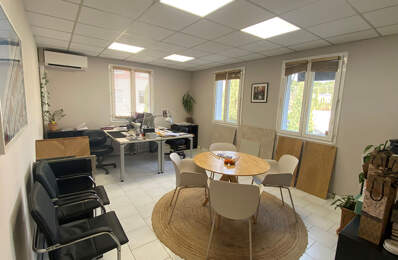 EGUILLES - Bureau de 57 m² — photo du bien
