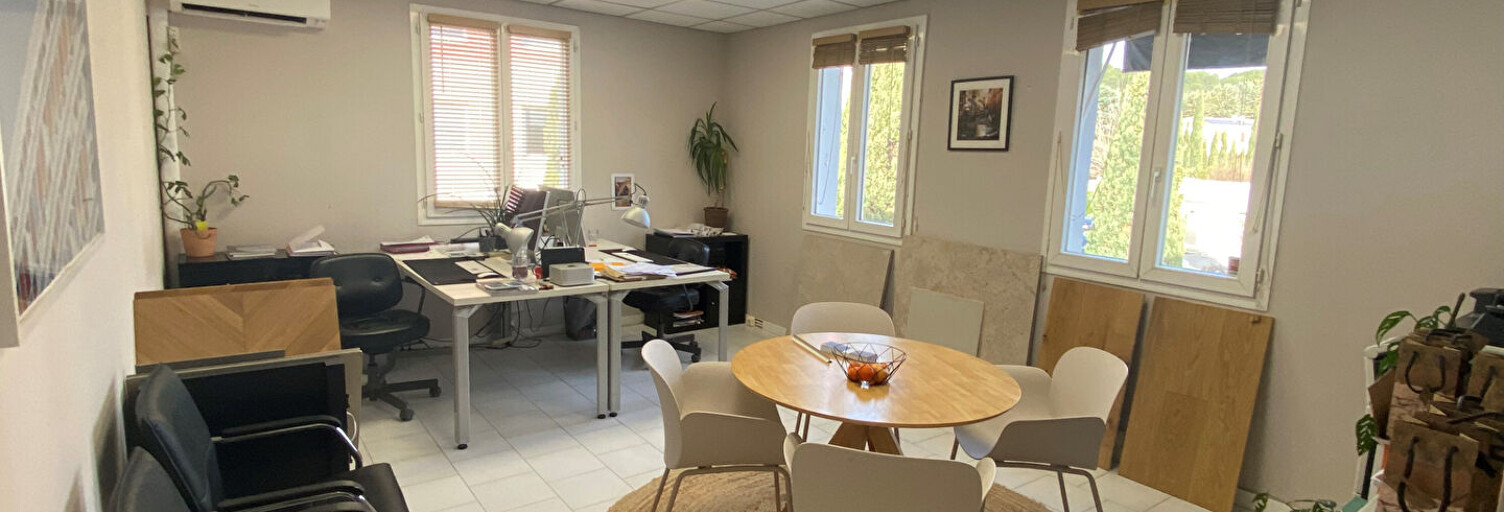 Bureau  57 m² à louer à Éguilles (13510)