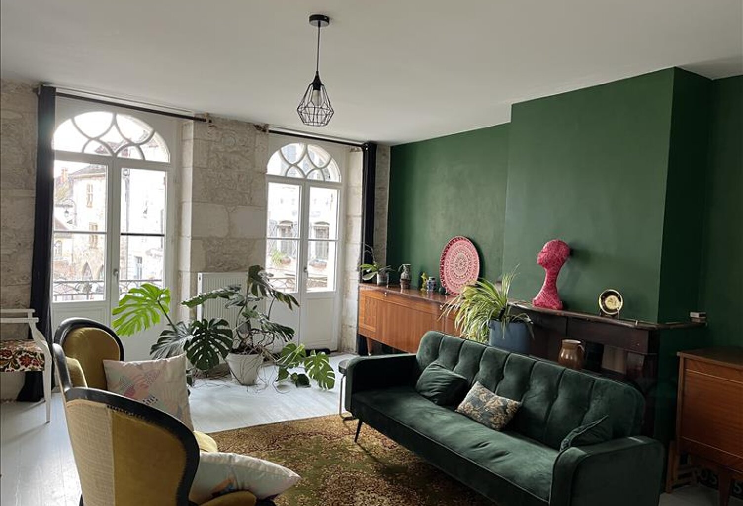 Maison en pierre de 6 pièces principales — photo 1