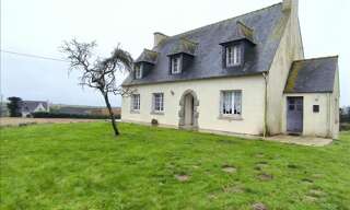 Maison 9 Pièces 186 m² à vendre à Plounévez-Lochrist (29430)