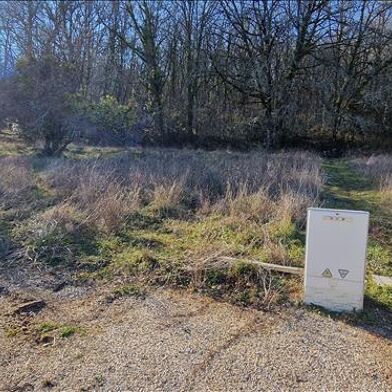 Terrain  64000 €