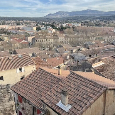 Appartement 3 pièces 890 €