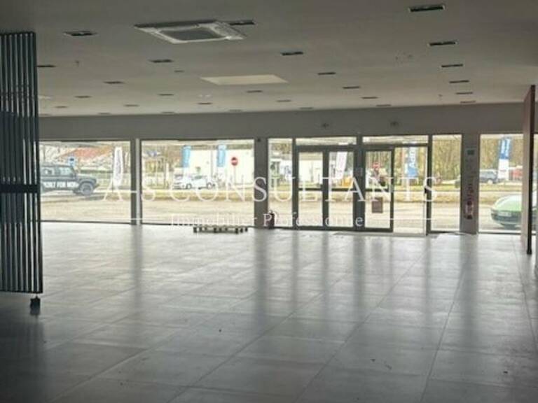 LOCAL COMMERCIAL A LOUER — photo 1