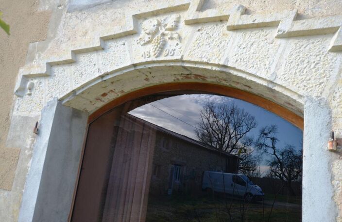 A vendre, proche Jégun, Gers: Jolie maison en pierre en très bon état, à la campagne au calme, 3 chambres, grand jardin et dépendances. 15 minutes d'Auch — photo 3