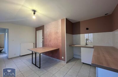 location maison 1 070 € CC /mois à proximité de Vouillé (86190)