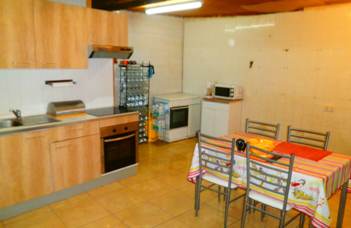 MAISON DE VILLE 6 PIECES HABITABLE + CAVE — photo 2