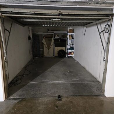 Garage  44000 €
