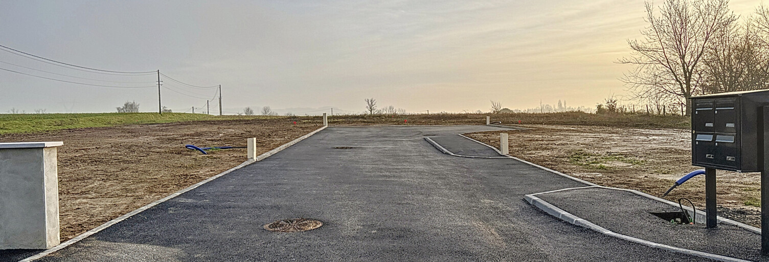 Terrain  703 m² à vendre à Chaponnay (69970)