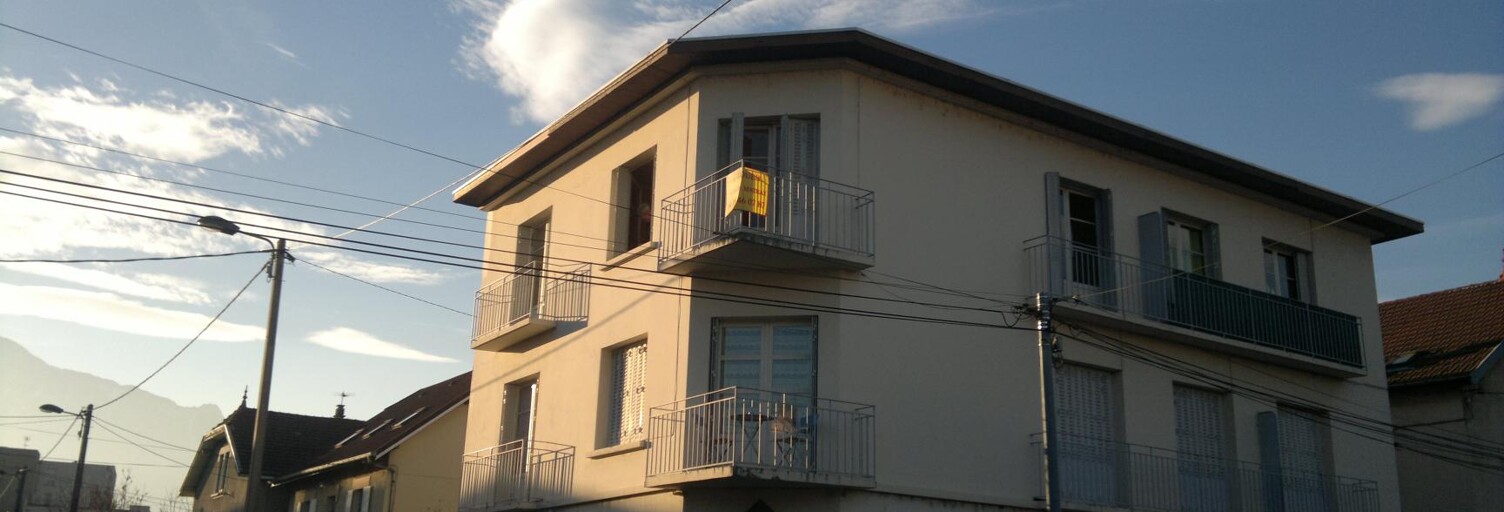 Bureau  64 m² à louer à Grenoble (38000)