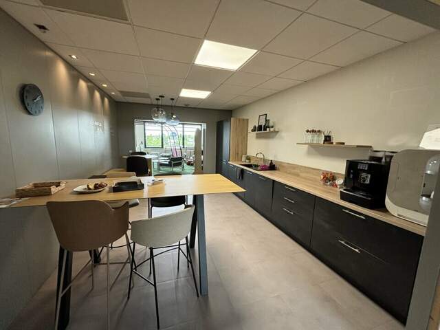 BUREAUX à LOUER — photo du bien