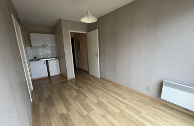 location appartement 430 € CC /mois à proximité de Baraqueville (12160)