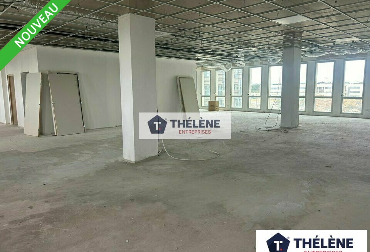 BUREAUX à LOUER — photo 1