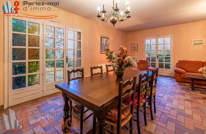 Villa — photo 3