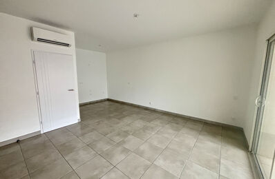 location appartement 738 € CC /mois à proximité de Bernis (30620)