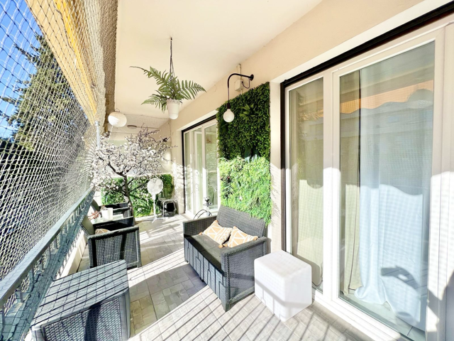CANNET LIMITE CANNES T2 DERNIERE ETAGE REFAIT 58M2 TERRASSE — photo du bien