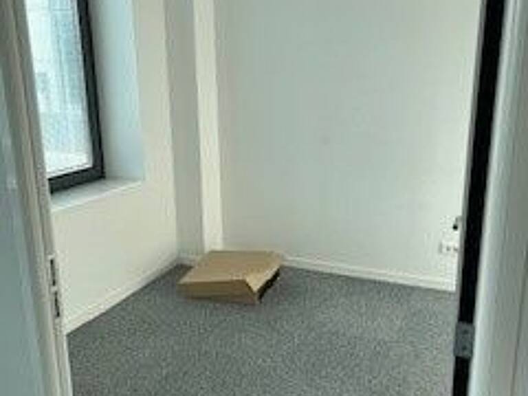 Bureau À Louer — photo 1