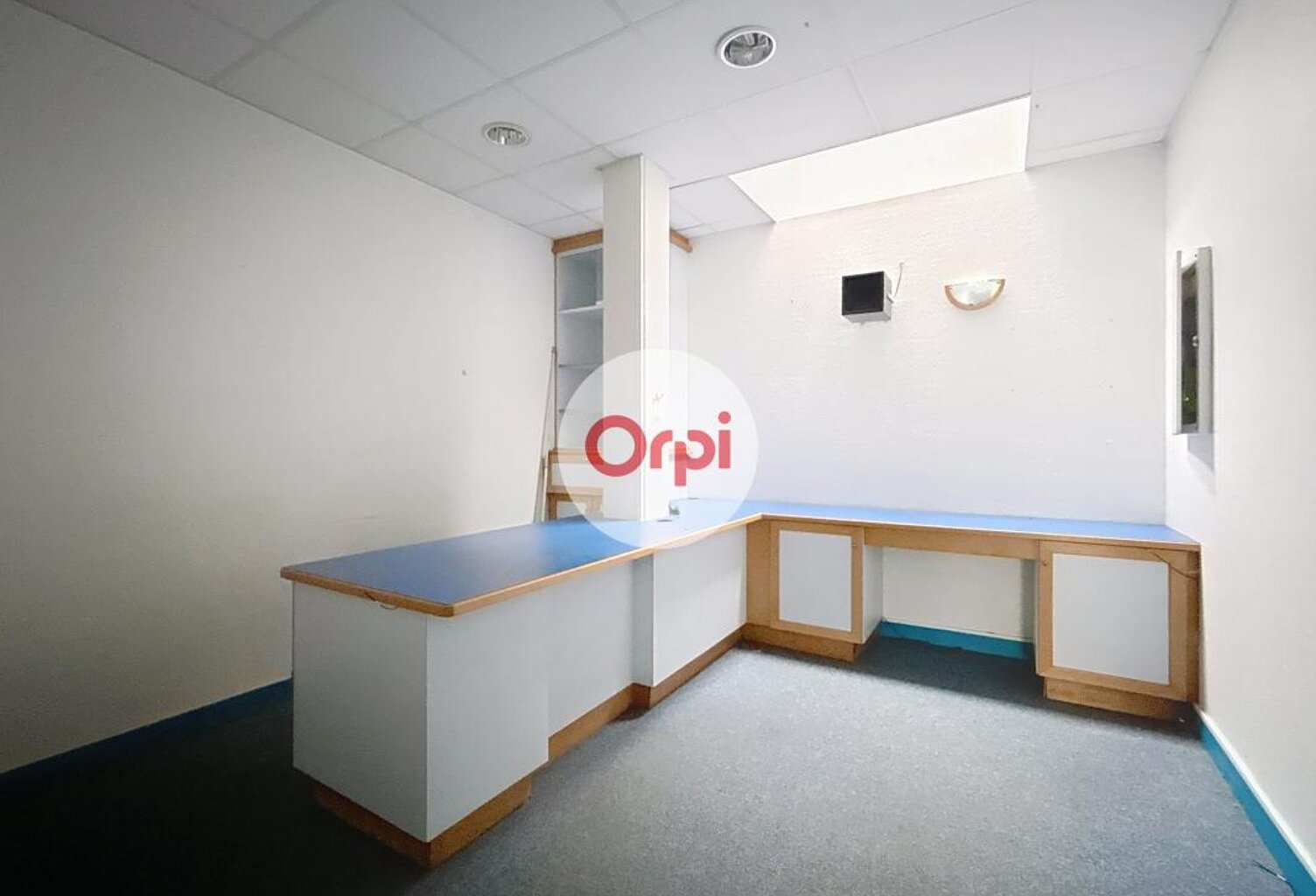 Bureau À Louer — photo 1