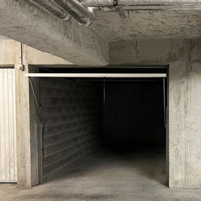 Garage  35000 €