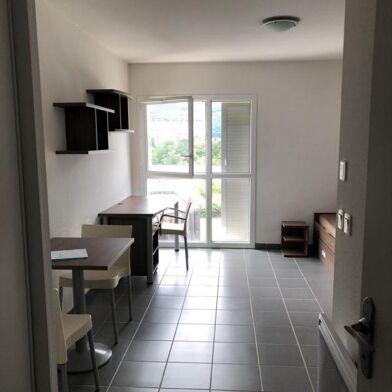 Appartement 1 pièces 550 €