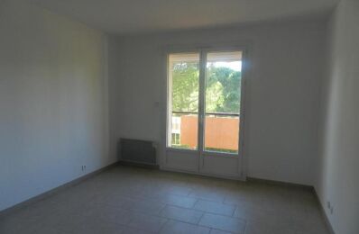 location appartement 609 € CC /mois à proximité de Roquebrune-sur-Argens (83520)