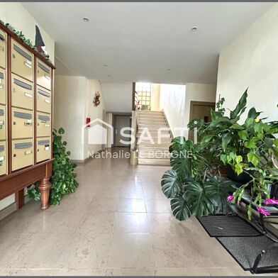 Appartement 7 pièces 263000 €