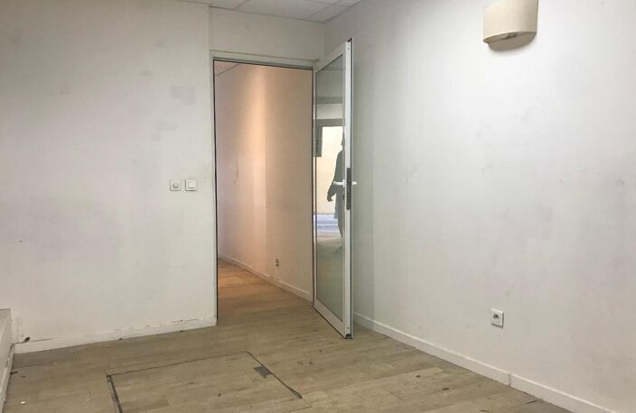 Location bureau 2 pièces 30 m² à Aix-en-Provence (13100) — photo 5