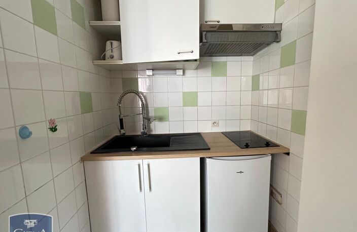 Location appartement 2 pièces 35 m² à Tours (37000) — photo 4