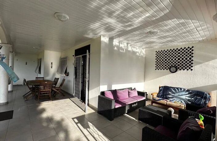 Votre villa T5 avec piscine dans un quartier calme et proche de toutes les commodités. — photo 3