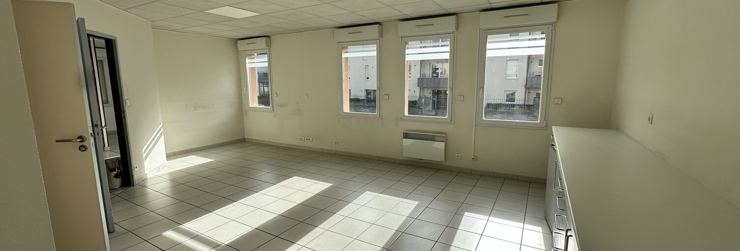 Bureau  89 m² à louer à Angers (49000)