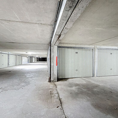 Garage  26000 €