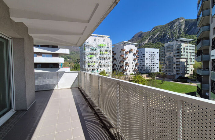 Appartement Grenoble 2 pièce(s) 43.81 m2 — photo 2