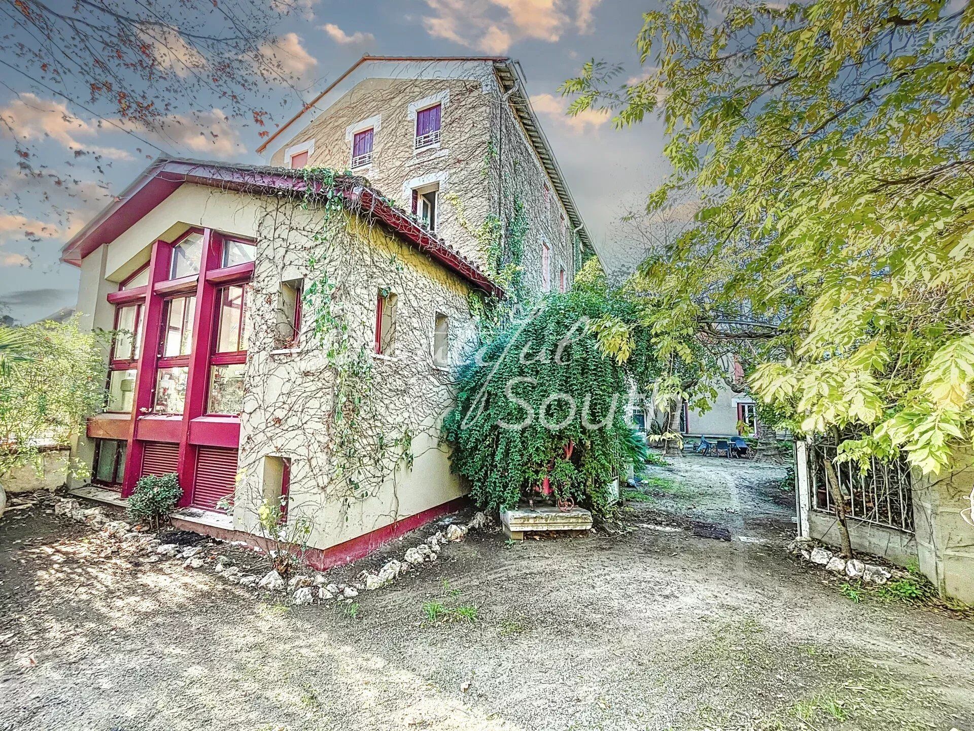 Propriété  T17 à vendre Bages 66670