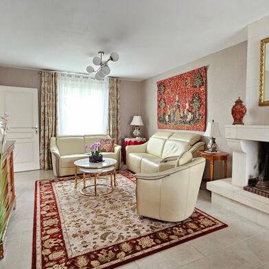 Maison 5 pièces 302000 €