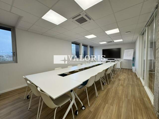 BUREAUX à LOUER — photo du bien