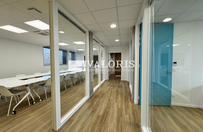 BUREAUX à LOUER — photo 2