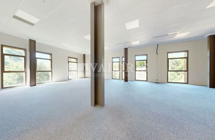 BUREAUX à LOUER — photo 4