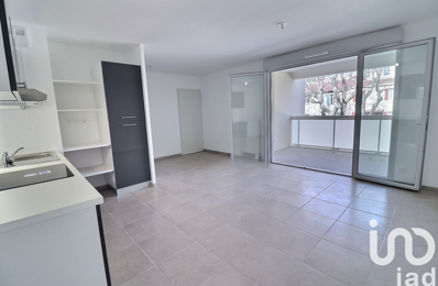 location appartement 1 000 € CC /mois à proximité de Gardanne (13120)