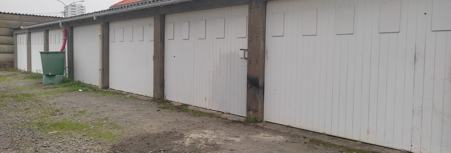 Garage  260 m² à vendre à Nantes (44100)