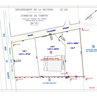 Terrain 650 m²