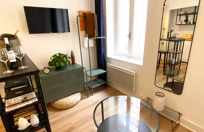 TOULOUSE - QUARTIER DES CHALETS - Studio de 15m2 entièrement — photo 3