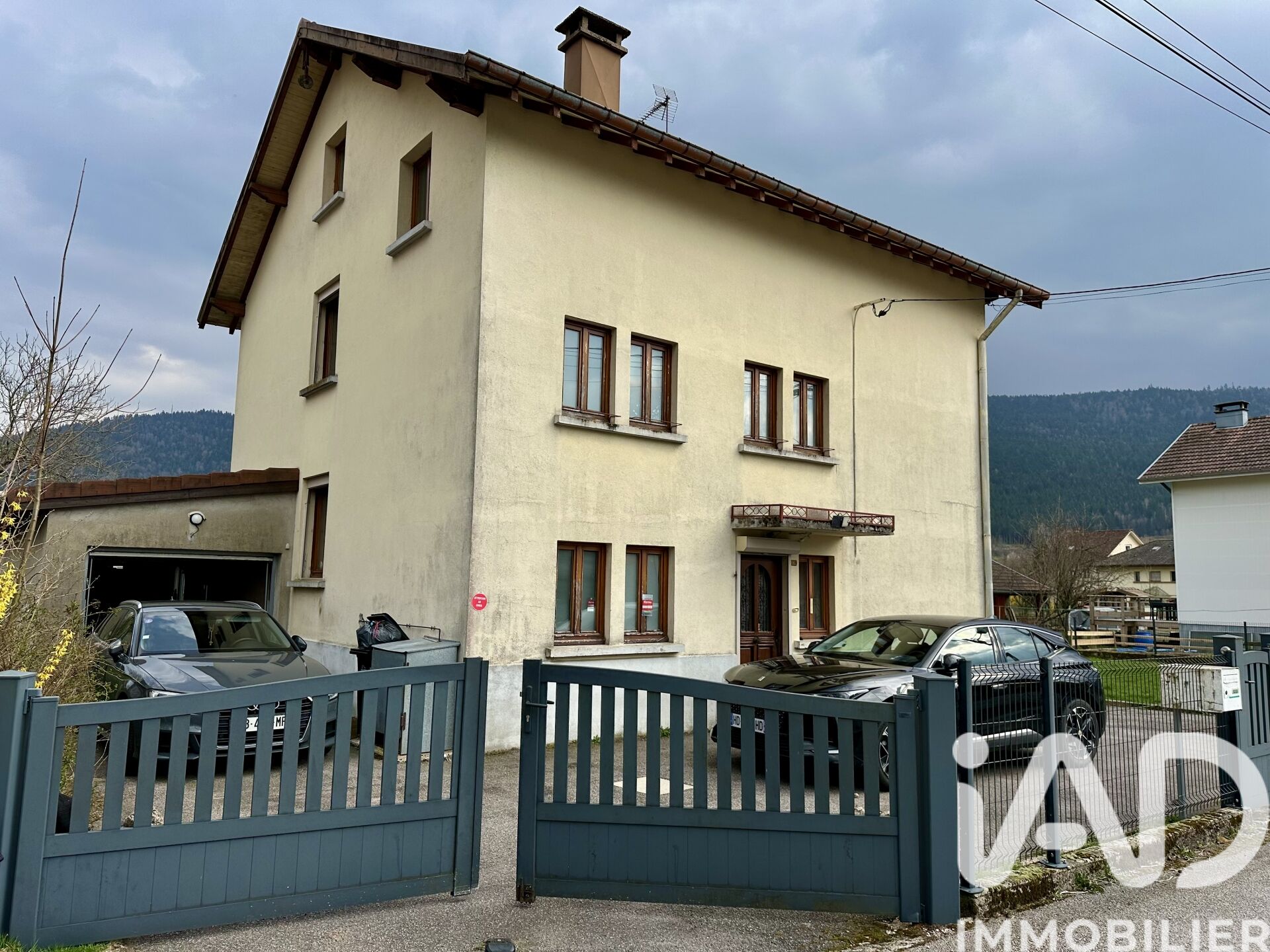 Saulxures-Sur-Moselotte - 168m² - 8p. - 6ch.