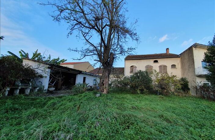 Maison de ville de 10 pièces principales — photo 2