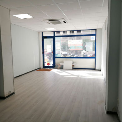 Commerce 53 m²