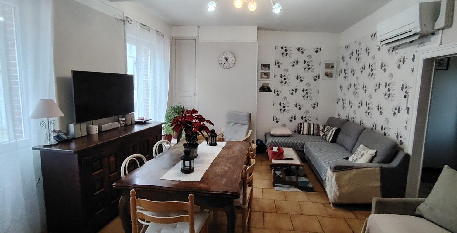 Maison chaleureuse coeur de village — photo 1
