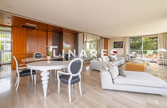 L'UNIQUE DU 7EME - Maison T8 de 313 m² + piscine + parking - 130 — photo 5