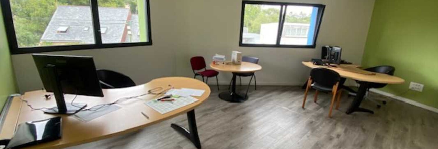 Bureau  130 m² à louer à Guipavas (29490)